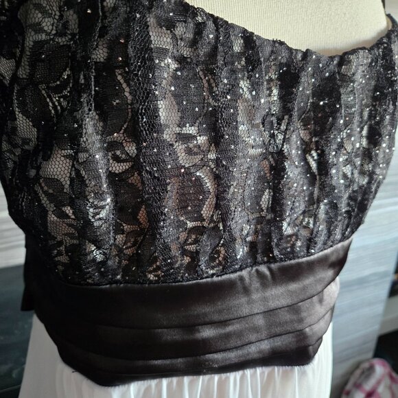 Taboo Black & White Formal Dress – Size 3XL (Great Condition) - Picture 2 of 4